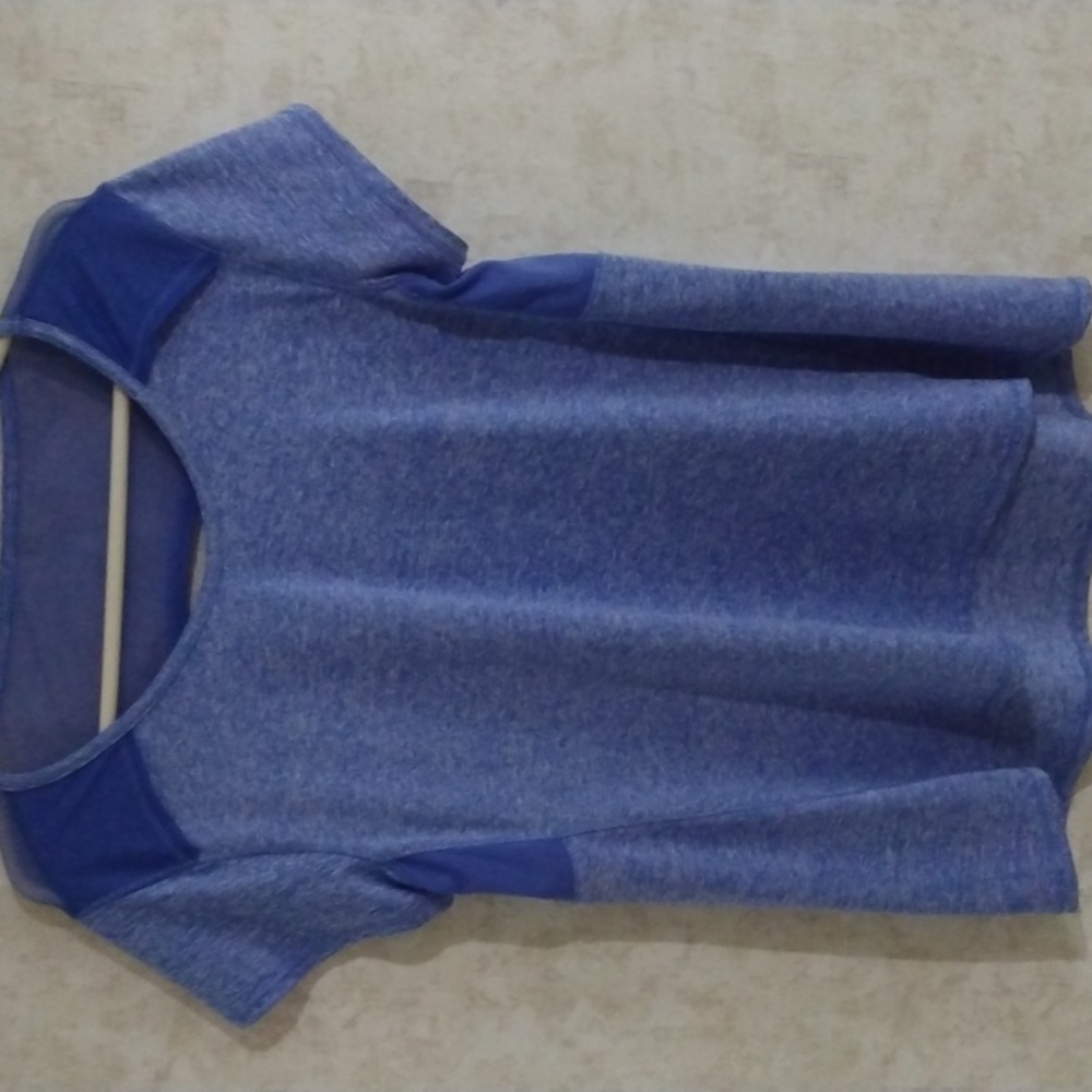 EUC Everlast XL Keyhole Athletic Shirt